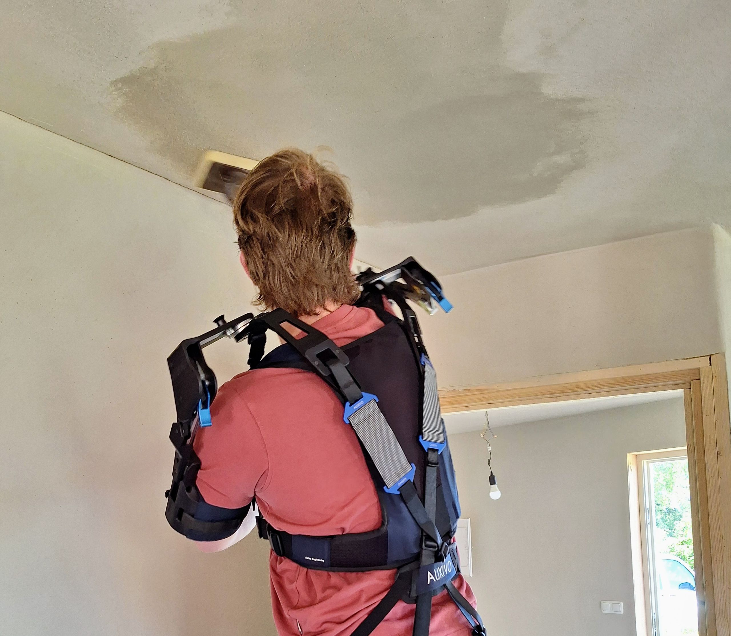 exoskelet voor Bouw & Installatie Logistiek & Magazijnen
